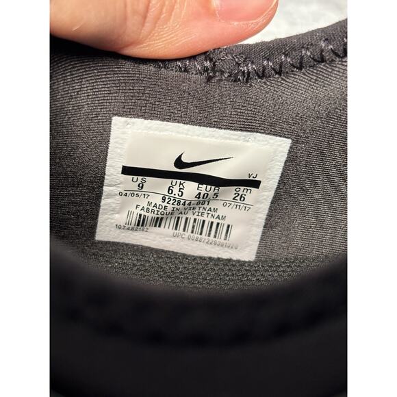 Women’s Size 9 - Nike Free TR 7 Metallic Black - #922844001 - Picture 3 of 11